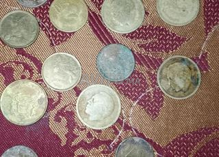 بيع العملات 