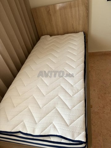 Vend 2 lits dont un avec un tiroir matelas 