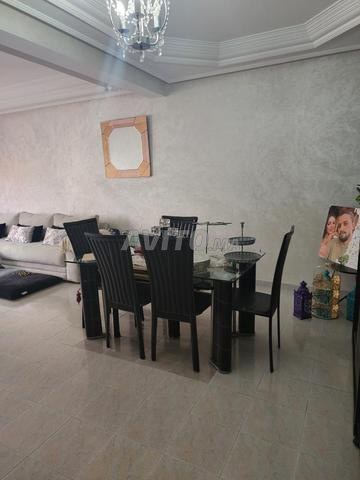 منزل فاخر بجانبيه قصر