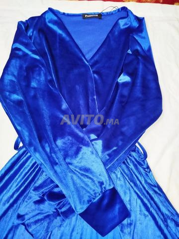 فستان أزرق ملكي أنيق – Taille XL – حالة جيدة جداً