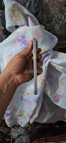 iPhone 15 Pro Max 256GB - Etat Neuf Sous Garantie - 2