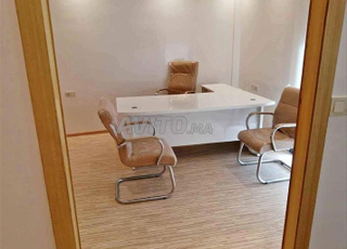 Bureaux design en matériaux bonne