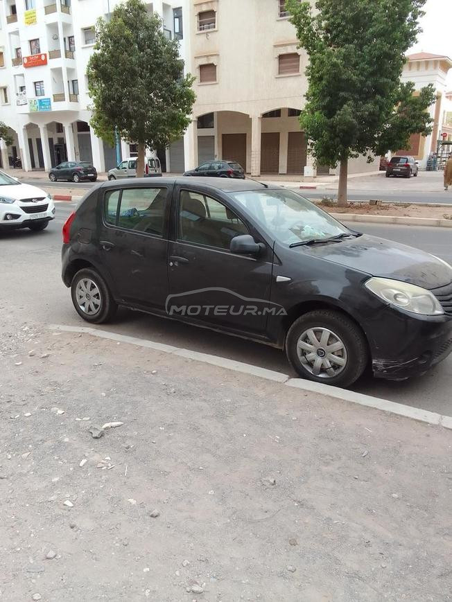 Dacia Sandero Essence Manuelle 2011 à Agadir