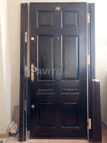 Porte d'entrée pour appartement