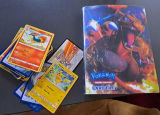 100 cartes pokémon 