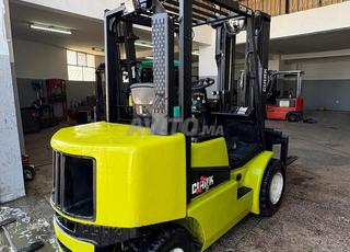 CHARIOT ELEVATEUR DIESEL