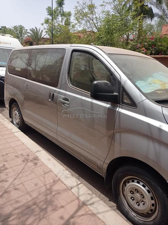 HYUNDAI H1 2013