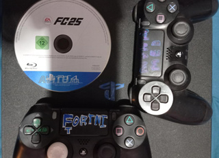 PS4 slim neuve avec très bon prix 