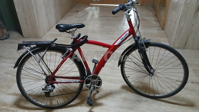Vélo Btwin rouge - Assez bon état