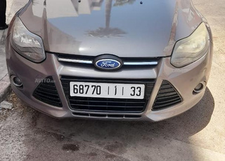 ford focus titanium  2 eme main