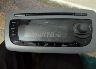 Post radio automobile 