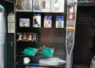 صيدلية شبه طبية للبيع