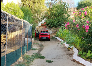 منزل 750م وسط الطبيعة قريب البحر والمطار 