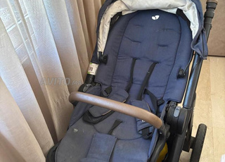 Poussette de très bonne qualité et en bon état