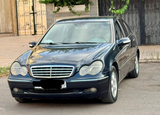 Mercedes 220