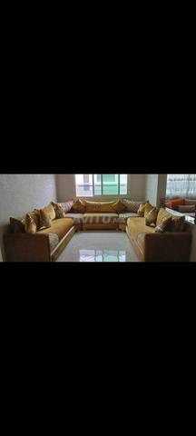 Salon en très bonne état fait à benachrif