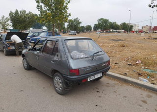 Peugeot 205 Essence Manuelle 1999 à Tan-Tan