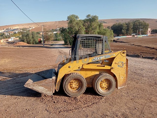 Mini chargeuse John Deere