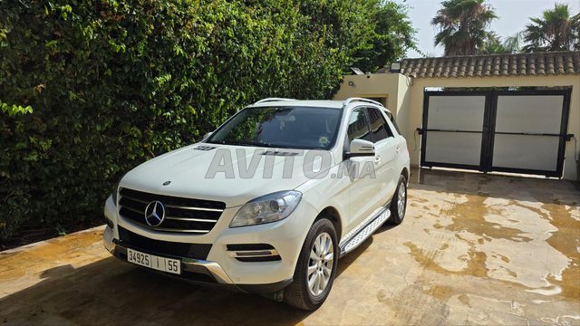 Mercedes ML 4 MATIC 350 D modèle 2013