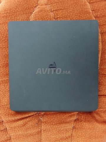 Ps4 slim 500 gb m3a manettes et jeux