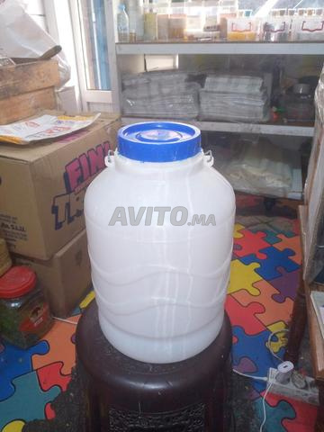 بيدو 10لتر للبيع مستعمل الزيت او العصير او الماء