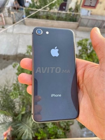 IPHONE 8 64G