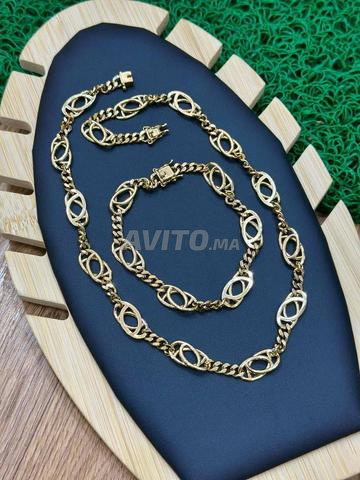 أنصومبل مصنوع من بديل الدهب