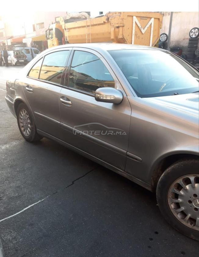 Mercedes-Benz 220 Diesel Automatique 2002 à Rabat