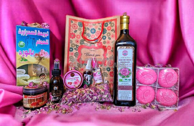 مجموعة العناية الشاملة بالورد الطبيعي 