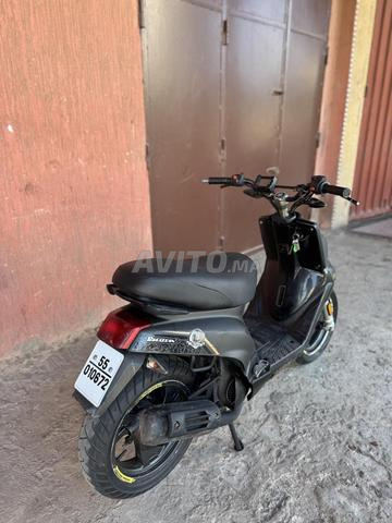 Scooter MBK Booster à vendre Très bon état 