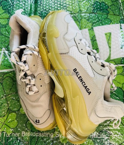 basket balenciaga tripl s original pointure 42