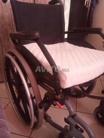Lit électrique avec matelas anti escar  