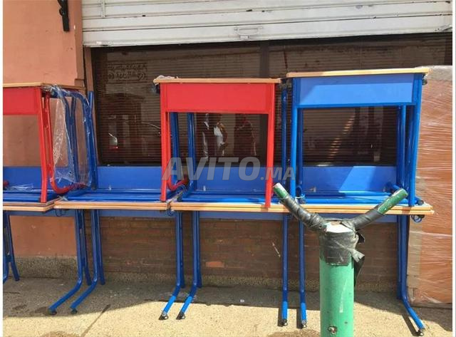 table chaise semi métallique tableau   à bouznika