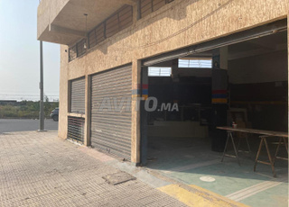 متجر 80 متر و مستودع بالطابق تحت أرضي 86 متر