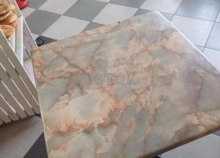 مائدة جديدة قابل للتفاوض للبيع يوجد الكتير منها