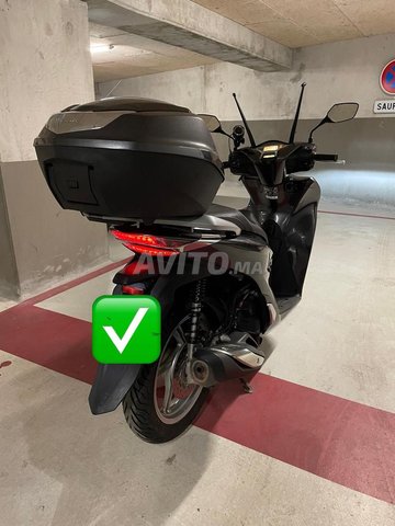 honda sh 125 neuf 2000km 