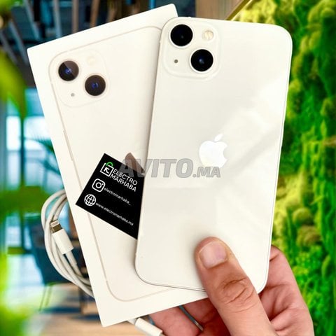 iPhone 13 Nouveau avec Accessoires 