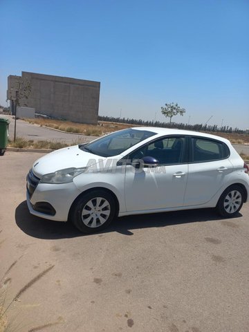 Peugeot208