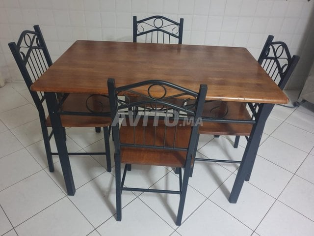 SALLE A MANGER 4 CHAISES