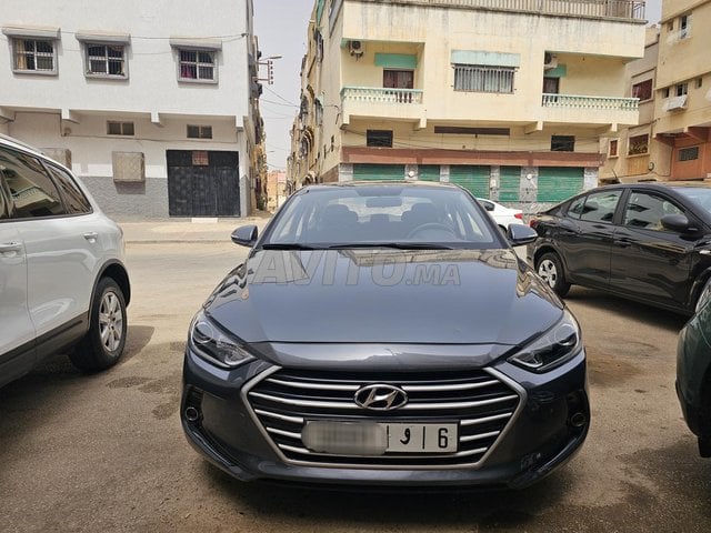 HYUNDAI ELANTRA automatique M2019