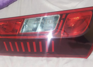 Feu arrière gauche Renault Express 