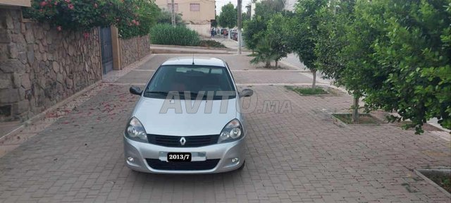 Renault Clio Essence Manuelle 2013 à Nador