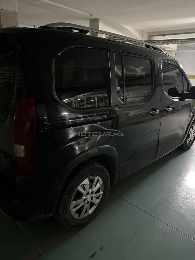 peugeotسيارة نقية لي بغاها مرحبا