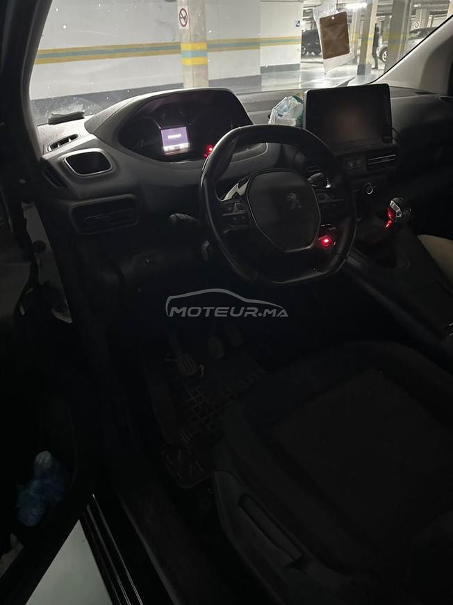 peugeotسيارة نقية لي بغاها مرحبا