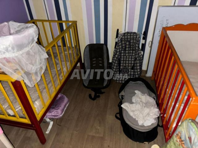 les lits et jouets de creche à vendre