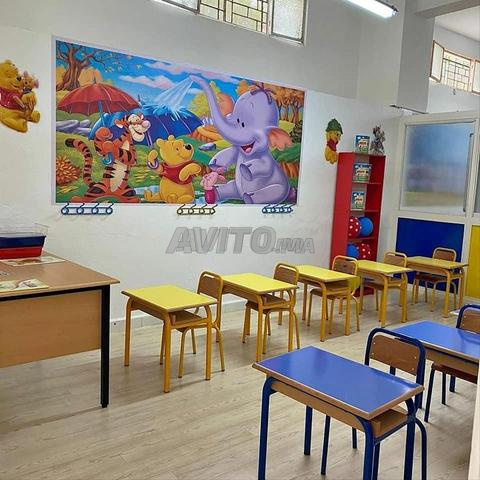 Table individuelle avec casier intégré