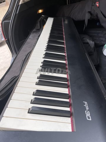 Piano numérique roland FP 30