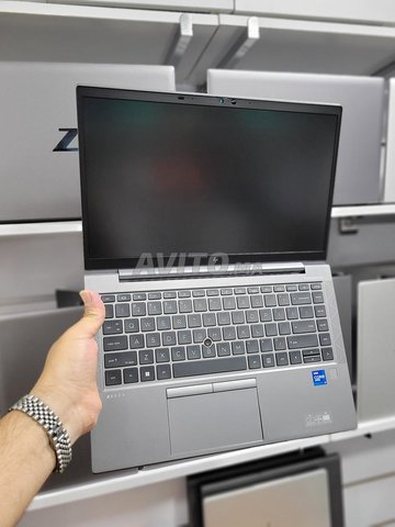 HP Zbok i7 11em RAM 16 SSD 512