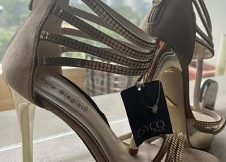 sandales Laura biagiotti /Belluchi