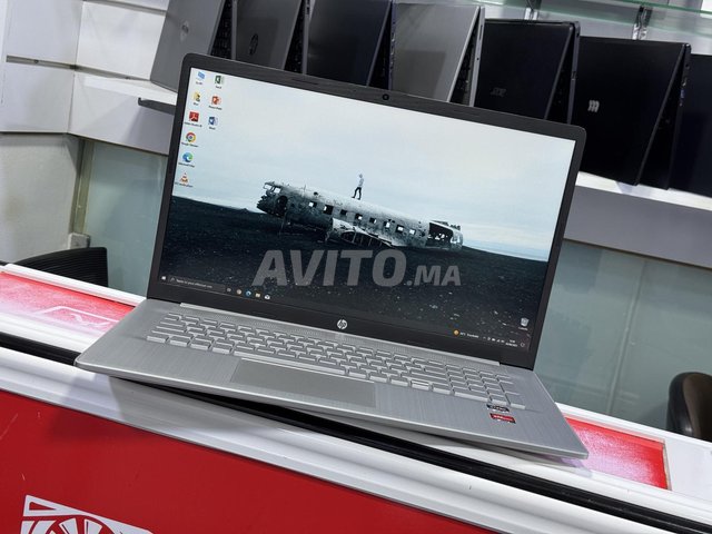 HP LAPTOP 17 RYZEN 5/16GB/1TB SSD/RADEON TM